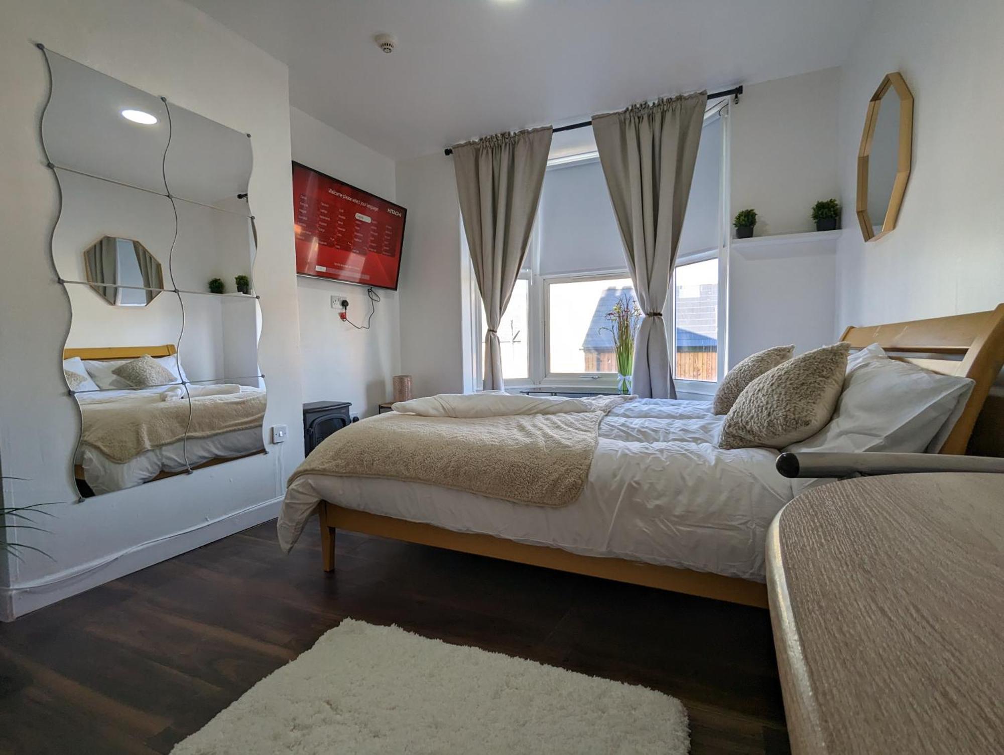 Inner-City Apartments - Basic Amenites Cardiff Bagian luar foto