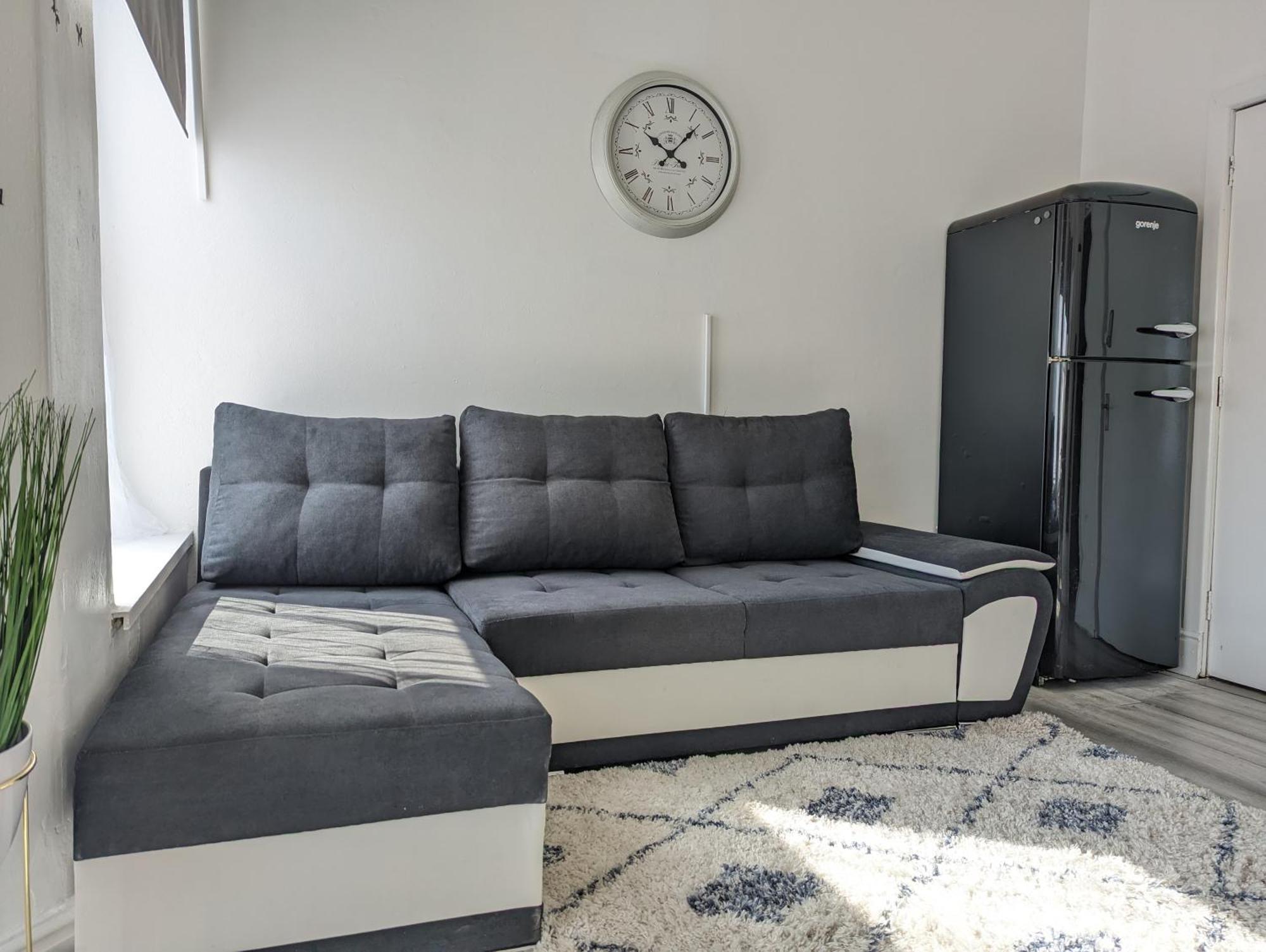 Inner-City Apartments - Basic Amenites Cardiff Bagian luar foto
